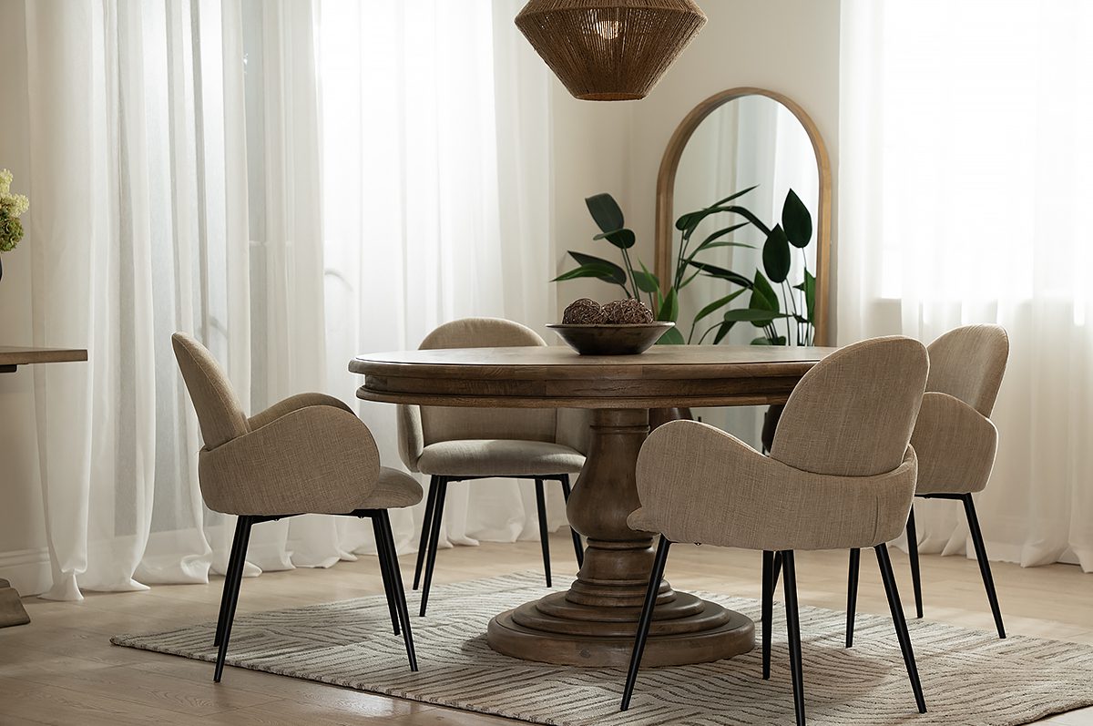 old-meets-new-how-to-style-traditional-pieces-in-modern-homes