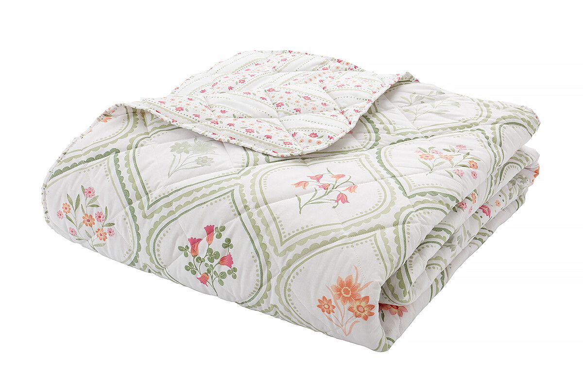 cameo-floral-bedspread-1