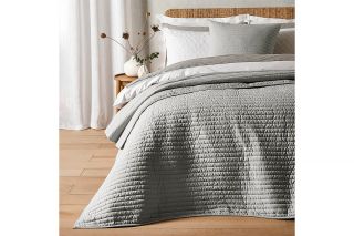 Quilted Bedspread Silver 220x230cm
